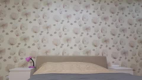 Snapshot of annabel_themoon chatting on September 30, 3:00 am annabel_themoon online show from September 30, 3:00 am