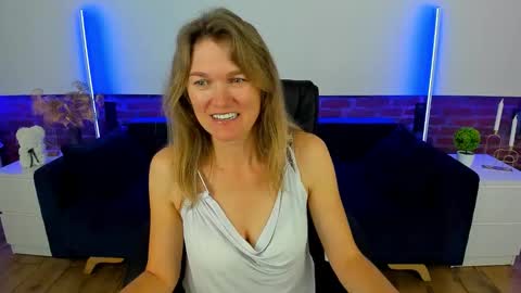 Annabel online show from September 28, 5:46 am