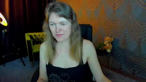 Snapshot of annabel_xxx chatting on April 25, 5:43 am Annabel online show from April 25, 5:43 am