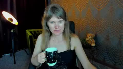 Snapshot of annabel_xxx chatting on May 16, 6:21 am Annabel online show from May 16, 6:21 am