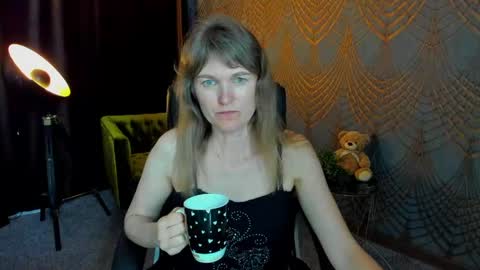 Snapshot of annabel_xxx chatting on May 16, 7:05 am Annabel online show from May 16, 7:05 am