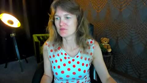 Snapshot of annabel_xxx chatting on August 1, 5:40 am Annabel online show from August 1, 5:40 am