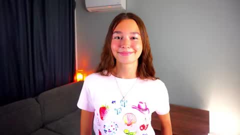 Snapshot of annabellecroft chatting on July 30, 6:12 am Chiara online show from July 30, 6:12 am