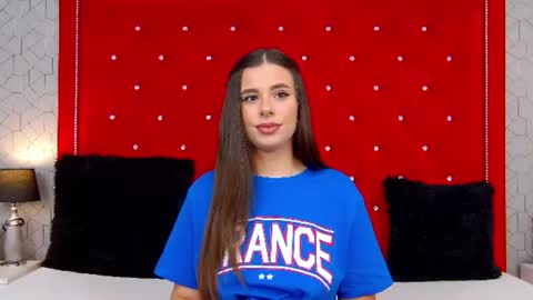 Snapshot of annabellerise chatting on July 4, 4:07 am Anna online show from July 4, 4:07 am
