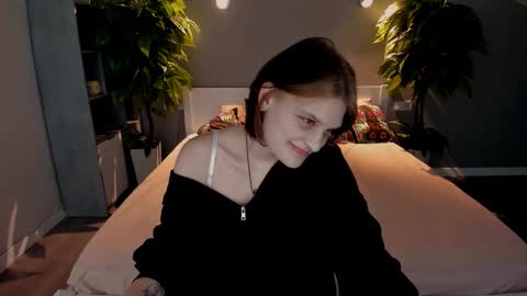 Snapshot of annacandie chatting on September 27, 5:23 am Anna online show from September 27, 5:23 am