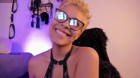 Snapshot of annachernova chatting on April 23, 12:29 pm Anna online show from April 23, 12:29 pm