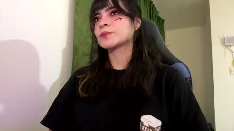 Anna online show from December 5, 1:25 am