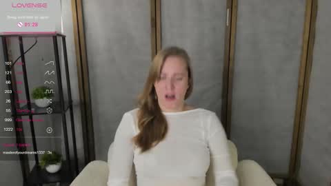 annagrees1 online show from November 21, 1:43 pm