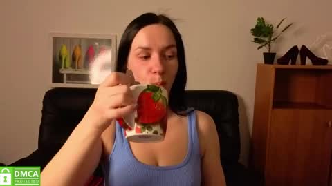 Snapshot of annakillian_kiss chatting on May 25, 5:24 am Anna online show from May 25, 5:24 am