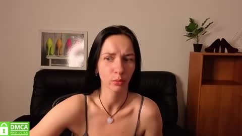 Snapshot of annakillian_kiss chatting on June 24, 5:28 am Anna online show from June 24, 5:28 am