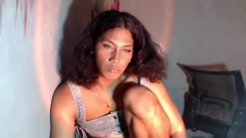 Snapshot of annalala22 chatting on May 1, 10:25 pm annalala22 online show from May 1, 10:25 pm
