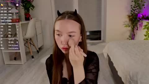 Snapshot of annamarie_foryou chatting on June 4, 7:20 pm Holly Molly Im Polly online show from June 4, 7:20 pm