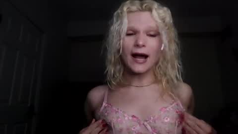 AnnaMarrie online show from March 25, 11:49 am