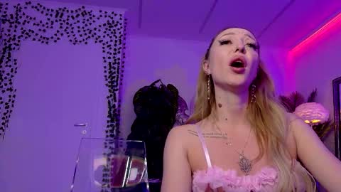 Annastasia online show from March 21, 8:19 am