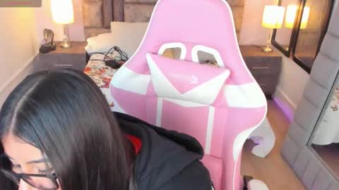 Anna online show from January 13, 12:32 pm