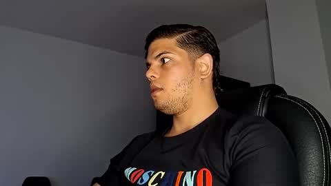 Snapshot of anndyhardy11 chatting on December 7, 12:13 pm Anndy Hardy online show from December 7, 12:13 pm