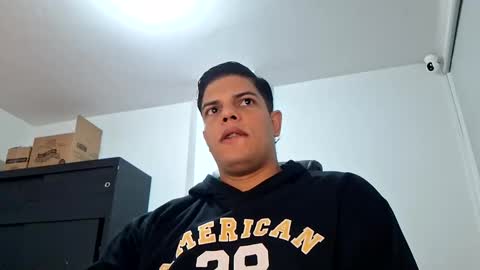 Snapshot of anndyhardy11 chatting on December 9, 12:08 pm Anndy Hardy online show from December 9, 12:08 pm