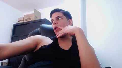 Snapshot of anndyhardy11 chatting on December 11, 5:15 pm Anndy Hardy online show from December 11, 5:15 pm