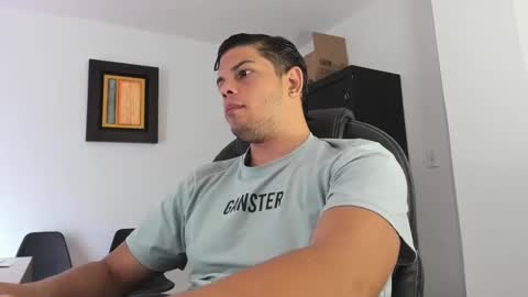 Snapshot of anndyhardy11 chatting on December 23, 12:30 pm Anndy Hardy online show from December 23, 12:30 pm