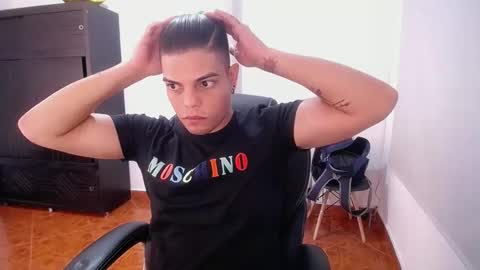 Snapshot of anndyhardy11 chatting on February 13, 3:24 pm Anndy Hardy online show from February 13, 3:24 pm