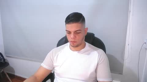 Snapshot of anndyhardy11 chatting on February 21, 12:39 pm Anndy Hardy online show from February 21, 12:39 pm