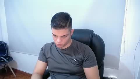 Snapshot of anndyhardy11 chatting on February 28, 3:26 pm Anndy Hardy online show from February 28, 3:26 pm