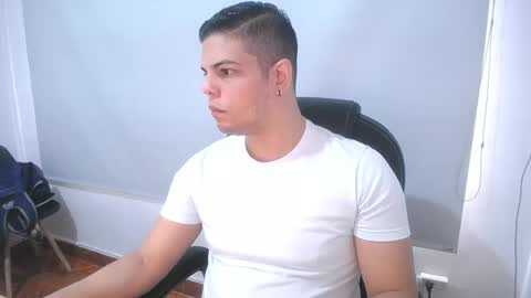 Snapshot of anndyhardy11 chatting on March 6, 12:19 pm Anndy Hardy online show from March 6, 12:19 pm