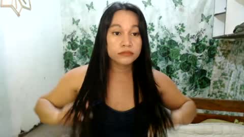 Snapshot of anne_hotaway chatting on July 20, 12:40 pm anne_hotaway online show from July 20, 12:40 pm