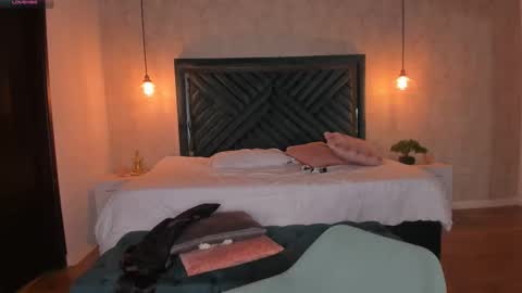 Snapshot of anne_mallow chatting on February 27, 10:26 am Ann online show from February 27, 10:26 am