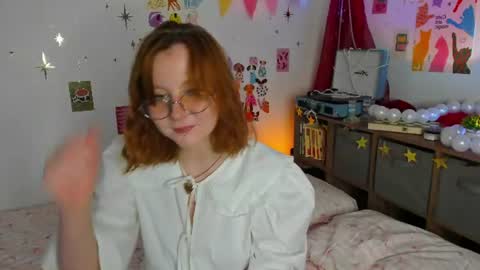 Snapshot of annebois chatting on July 2, 12:11 pm Anne online show from July 2, 12:11 pm