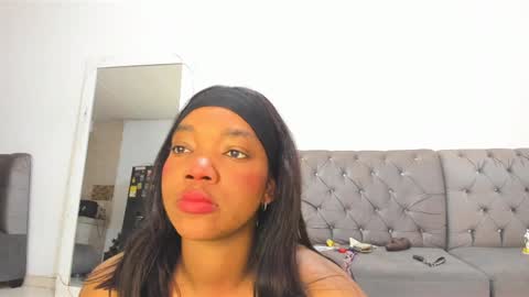 Snapshot of annebullocks chatting on January 28, 11:49 am Annie online show from January 28, 11:49 am