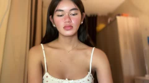 Snapshot of annedee_ chatting on December 20, 1:03 am Kim online show from December 20, 1:03 am