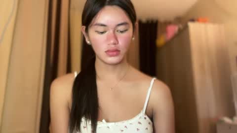 Snapshot of annedee_ chatting on December 20, 8:49 am Kim online show from December 20, 8:49 am