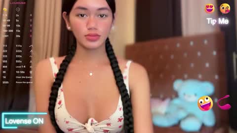 Snapshot of annedee_ chatting on February 21, 1:44 am Kim online show from February 21, 1:44 am