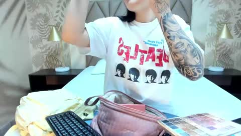 Anne online show from May 28, 3:26 am