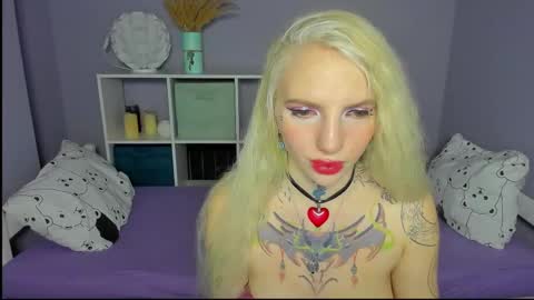 Snapshot of annetenet chatting on February 14, 7:17 am Annet online show from February 14, 7:17 am