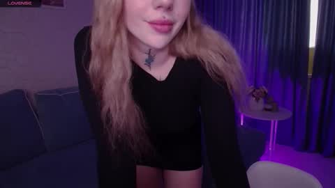 Snapshot of annetenet chatting on October 15, 7:41 am Annet online show from October 15, 7:41 am