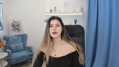 annetli online show from November 30, 3:32 am