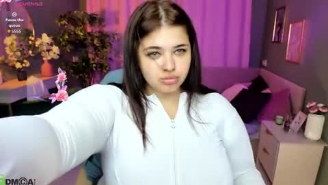 annette_nelsone online show from August 3, 12:53 am