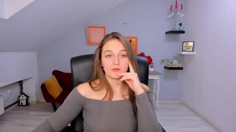 annewilsonn online show from February 23, 2:03 pm