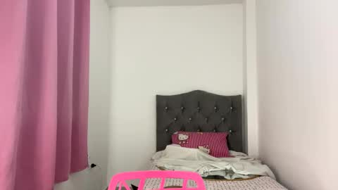 anngela online show from October 28, 5:44 am