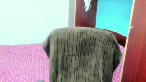 Snapshot of anngelynajoy chatting on July 16, 9:10 pm Anngel online show from July 16, 9:10 pm