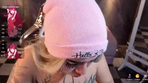 Snapshot of anni_acker_b chatting on October 25, 1:40 pm Anni acker b online show from October 25, 1:40 pm