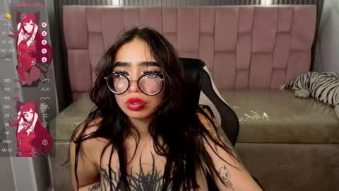 Snapshot of anni_acker_b chatting on November 15, 5:20 pm Anni acker b online show from November 15, 5:20 pm