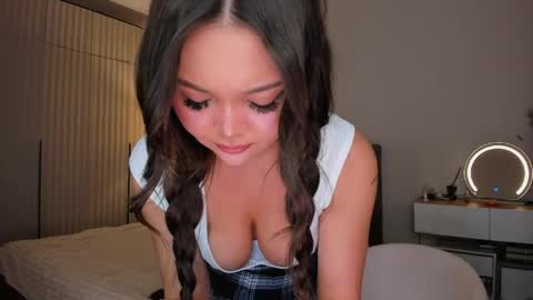 Snapshot of anni_lovely chatting on June 7, 2:43 pm Annie online show from June 7, 2:43 pm
