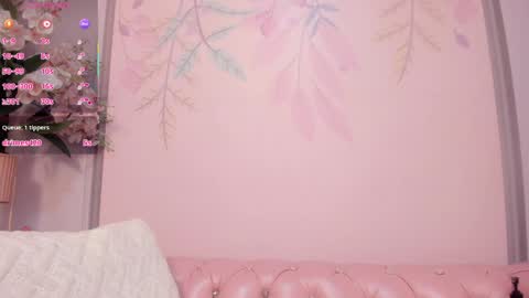 Snapshot of anni_petite_ chatting on May 27, 1:57 am online show from May 27, 1:57 am