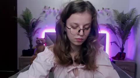Snapshot of annibrownss chatting on July 20, 10:39 am Anni online show from July 20, 10:39 am
