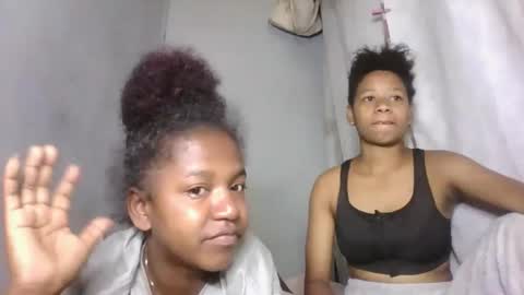 Snapshot of annick98 chatting on February 24, 12:36 pm annick98 online show from February 24, 12:36 pm