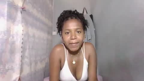 Snapshot of annick98 chatting on March 7, 10:01 am annick98 online show from March 7, 10:01 am