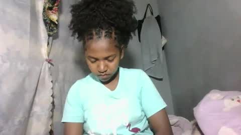 Snapshot of annick98 chatting on March 10, 9:53 pm annick98 online show from March 10, 9:53 pm